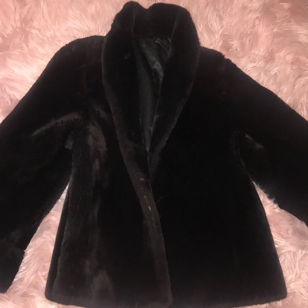 Fur coat size S/M worn only one time dark brown